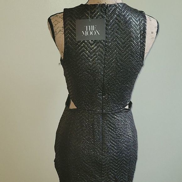 The Moon black and gold dress - Picture 3 of 4
